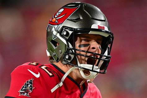 NFL Week 15 odds: Moneylines, point spreads, over/under.